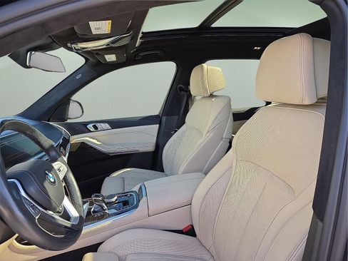 Used 2021 BMW X7 xDrive40i w/ Luxury Seating Package image 14