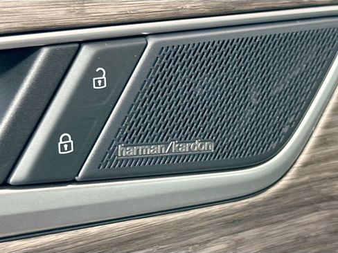 Certified 2025 Volkswagen Atlas SEL Premium R-Line image 23