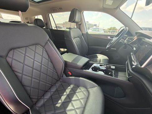 Used 2024 Volkswagen Atlas SEL Premium R-Line AWD/4WD image 26
