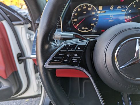 Used 2021 Mercedes-Benz S 580 4MATIC Sedan w/ AMG Line image 17