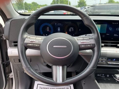Used 2025 Hyundai Kona SEL FWD image 13