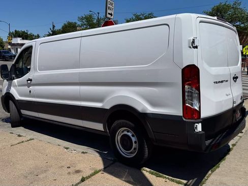 Used 2022 Ford Transit 250 Low Roof RWD image 4