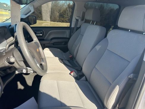 Used 2018 Chevrolet Silverado 1500 Custom w/ Custom Convenience Package image 21