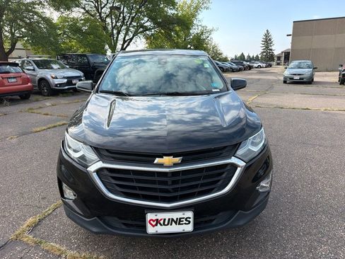 Used 2020 Chevrolet Equinox LT FWD image 2