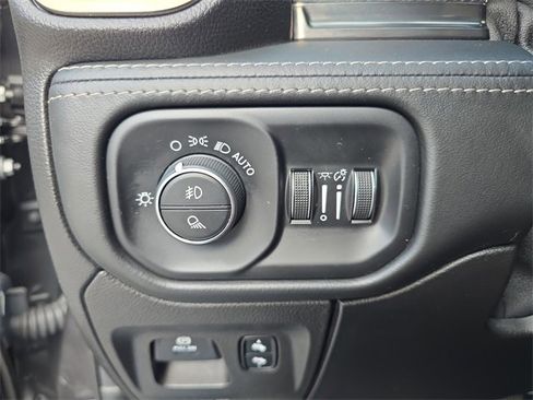 Certified 2019 RAM 1500 Limited image 22