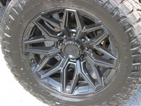 Used 2024 RAM 2500 Big Horn w/ Off Road Package image 16