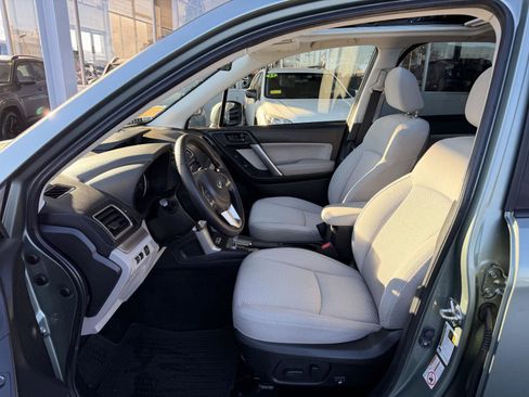 Used 2018 Subaru Forester 2.5i Premium w/ All-Weather Package image 11