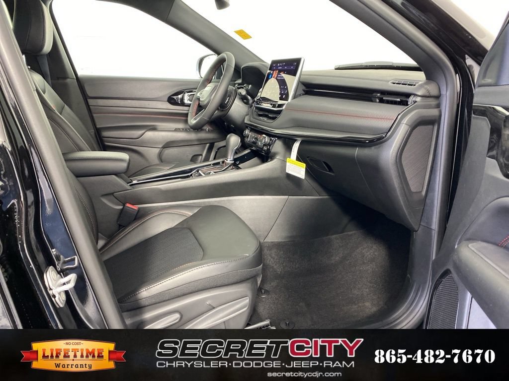 New 2026 Jeep Compass Trailhawk AWD/4WD image 32