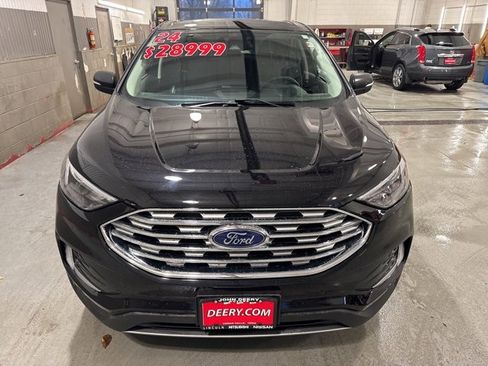 Used 2024 Ford Edge Titanium image 14