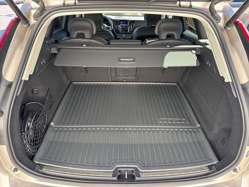 Used 2024 Volvo XC60 T8 Plus w/ Protection Package Premier image 11