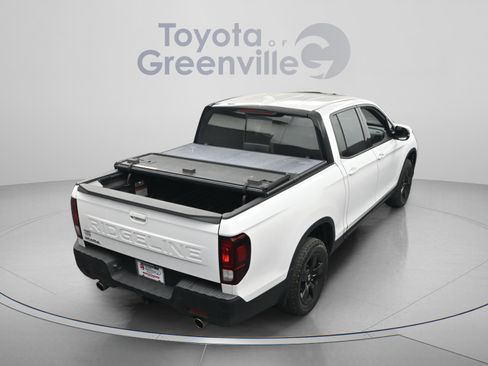 Used 2024 Honda Ridgeline Black Edition image 14