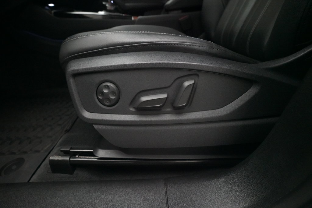 Used 2023 Audi Q5 2.0T Premium AWD/4WD image 32
