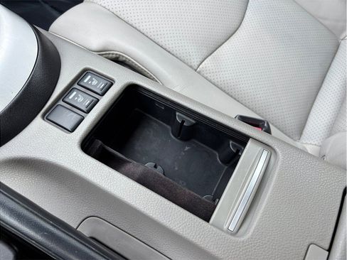 Used 2009 Nissan 350Z Touring RWD image 27