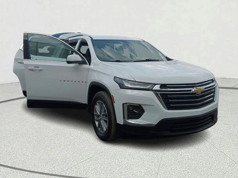 Used 2023 Chevrolet Traverse LT FWD image 8