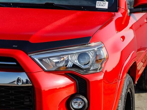 Used 2022 Toyota 4Runner SR5 RWD image 5