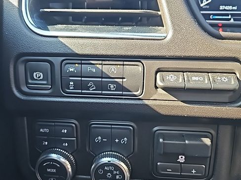 Used 2024 GMC Yukon XL AT4 w/ AT4 Premium Plus Package image 13