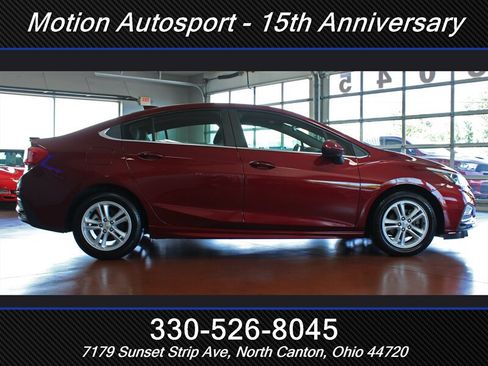 Used 2016 Chevrolet Cruze LT w/ Sun And Sound Package FWD image 12