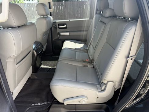 Used 2021 Toyota Sequoia Limited AWD/4WD image 23