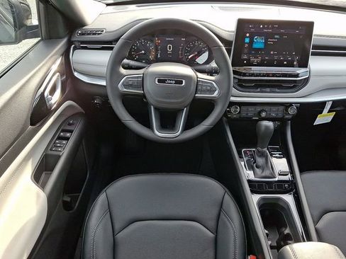 New 2026 Jeep Compass Limited image 7