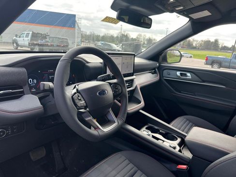 New 2026 Ford Explorer ST-Line w/ ST-Line Street Pack AWD/4WD image 9