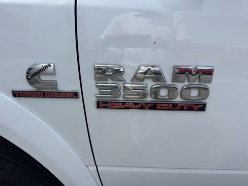 Used 2016 RAM 3500 Tradesman w/ Chrome Appearance Group AWD/4WD image 2
