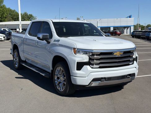 New 2026 Chevrolet Silverado 1500 High Country w/ Technology Package AWD/4WD image 1