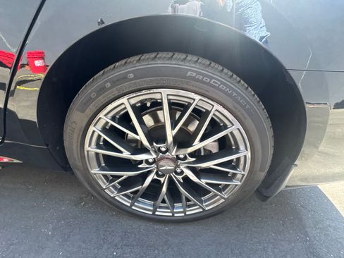 Used 2018 Genesis G80 3.3T Sport RWD image 10