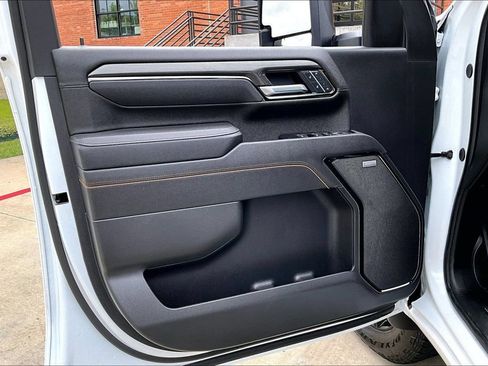Used 2025 GMC Sierra 2500 AT4 AWD/4WD image 23