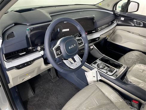 New 2026 Kia Carnival SX Prestige image 2