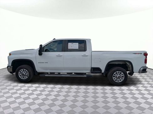 Used 2025 Chevrolet Silverado 2500 LT w/ Convenience Package AWD/4WD image 7
