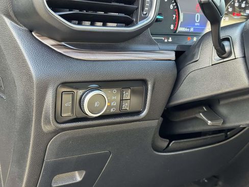 Used 2024 Ford Explorer Limited image 9