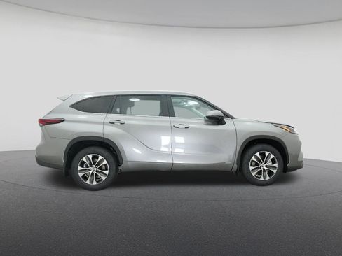New 2026 Toyota Highlander XLE AWD/4WD image 27