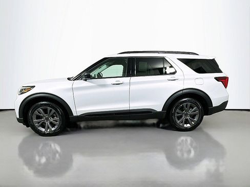 New 2026 Ford Explorer Active w/ Active Comfort Package image 4