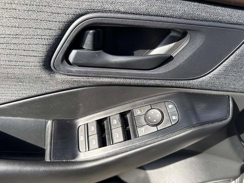 Certified 2023 Nissan Rogue S image 18