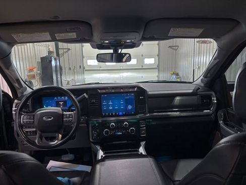 Used 2024 Ford F250 Lariat image 23