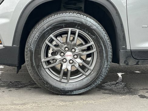 Used 2025 GMC Acadia Elevation image 48