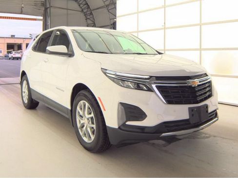 Used 2023 Chevrolet Equinox LT FWD image 4