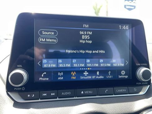 Used 2024 Nissan Sentra SV FWD image 13