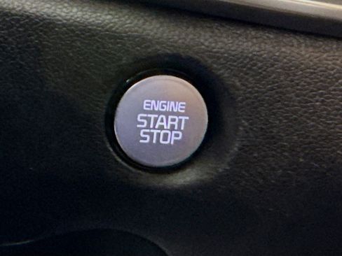 Used 2024 Kia Sorento S image 21