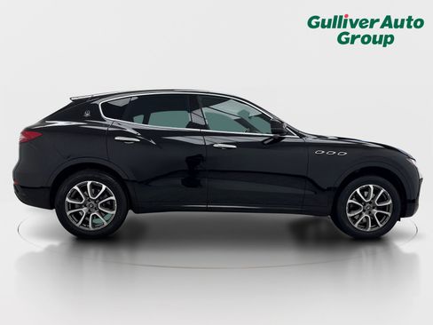 Used 2019 Maserati Levante AWD/4WD image 10
