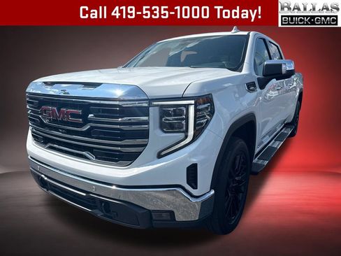 Certified 2022 GMC Sierra 1500 SLT w/ SLT Premium Plus Package AWD/4WD image 1