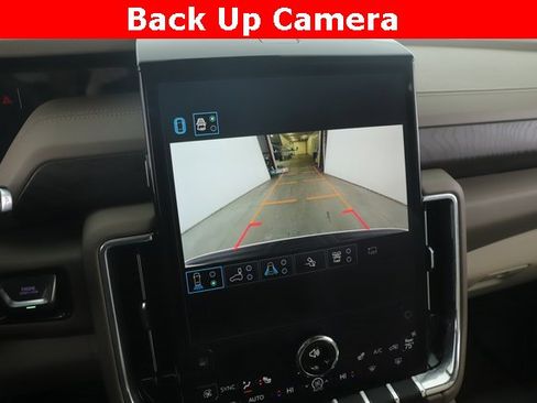 Used 2025 GMC Yukon Denali w/ Denali Reserve Package image 27