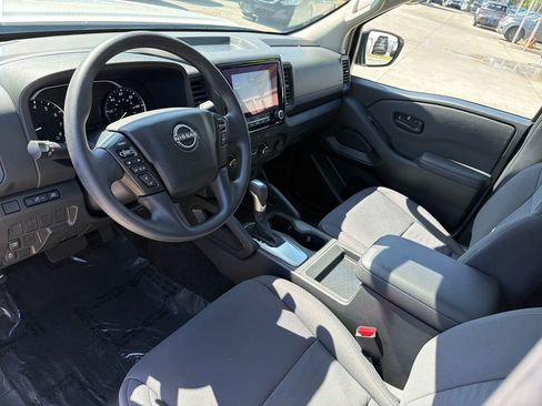 Used 2024 Nissan Frontier S RWD image 11