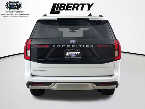 Used 2025 Ford Expedition Platinum AWD/4WD image 4