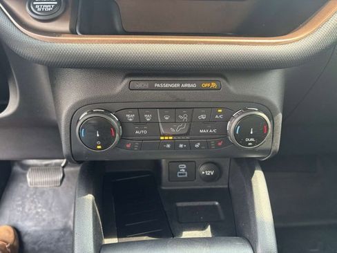 Used 2022 Ford Bronco Sport Badlands w/ Premium Package image 17