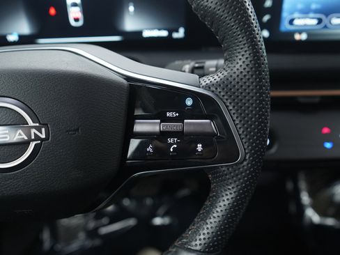 Used 2024 Nissan Ariya AWD image 25