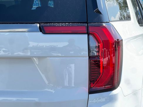 New 2026 GMC Yukon XL AT4 image 7