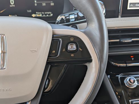 Used 2021 Lincoln Corsair Reserve image 26