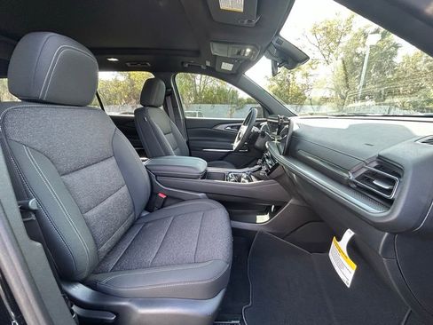 New 2026 Chevrolet Traverse LT w/ Sun and Wheel Package FWD image 22