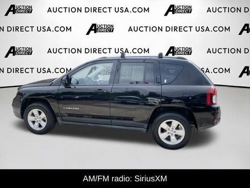 Used 2016 Jeep Compass Latitude FWD image 3